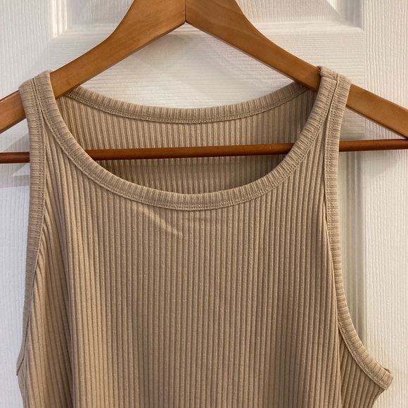 NWOT Ribbed curvy fitted tank dress with ruffled bottom beige XXL - Picture 4 of 8
